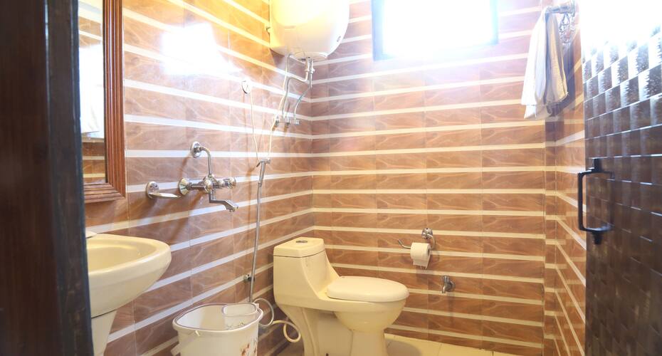 Hotel New Gulmarg, Manali 4